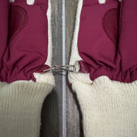 3M Thinsulate Maroon and Ivory Thermal Gloves - Picture 5 of 7